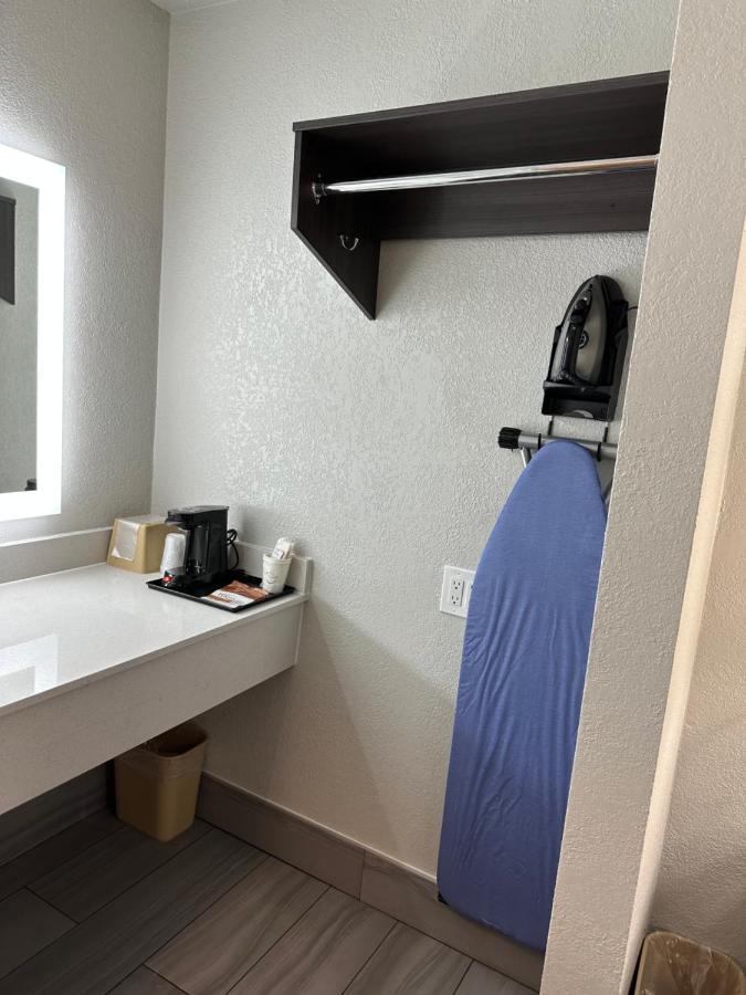Sleepy Traveler Motel Wagoner Exteriör bild